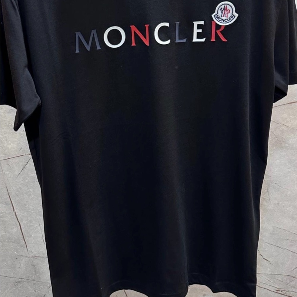 Moncler Black T-Shirt for Men large slim